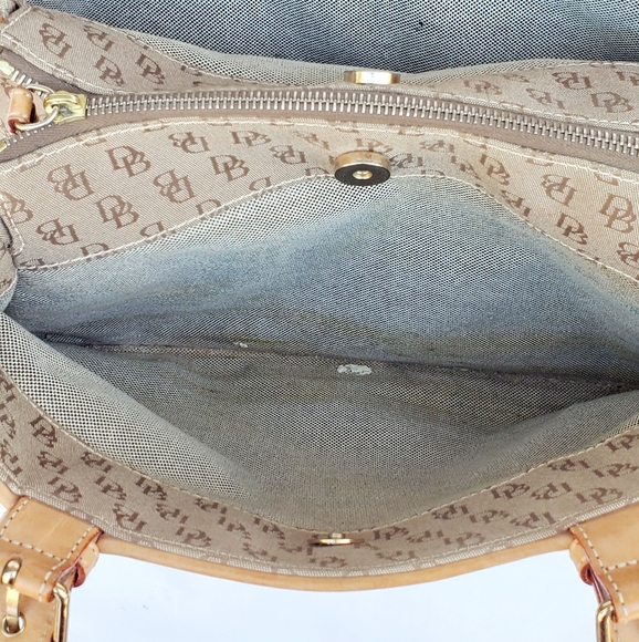 Dooney & Bourke Signature Satchel Ba - Picture 4 of 9